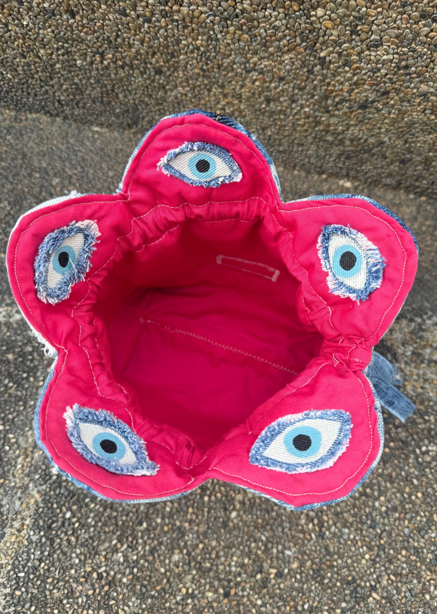 Dani Daffodil Flower Pouch