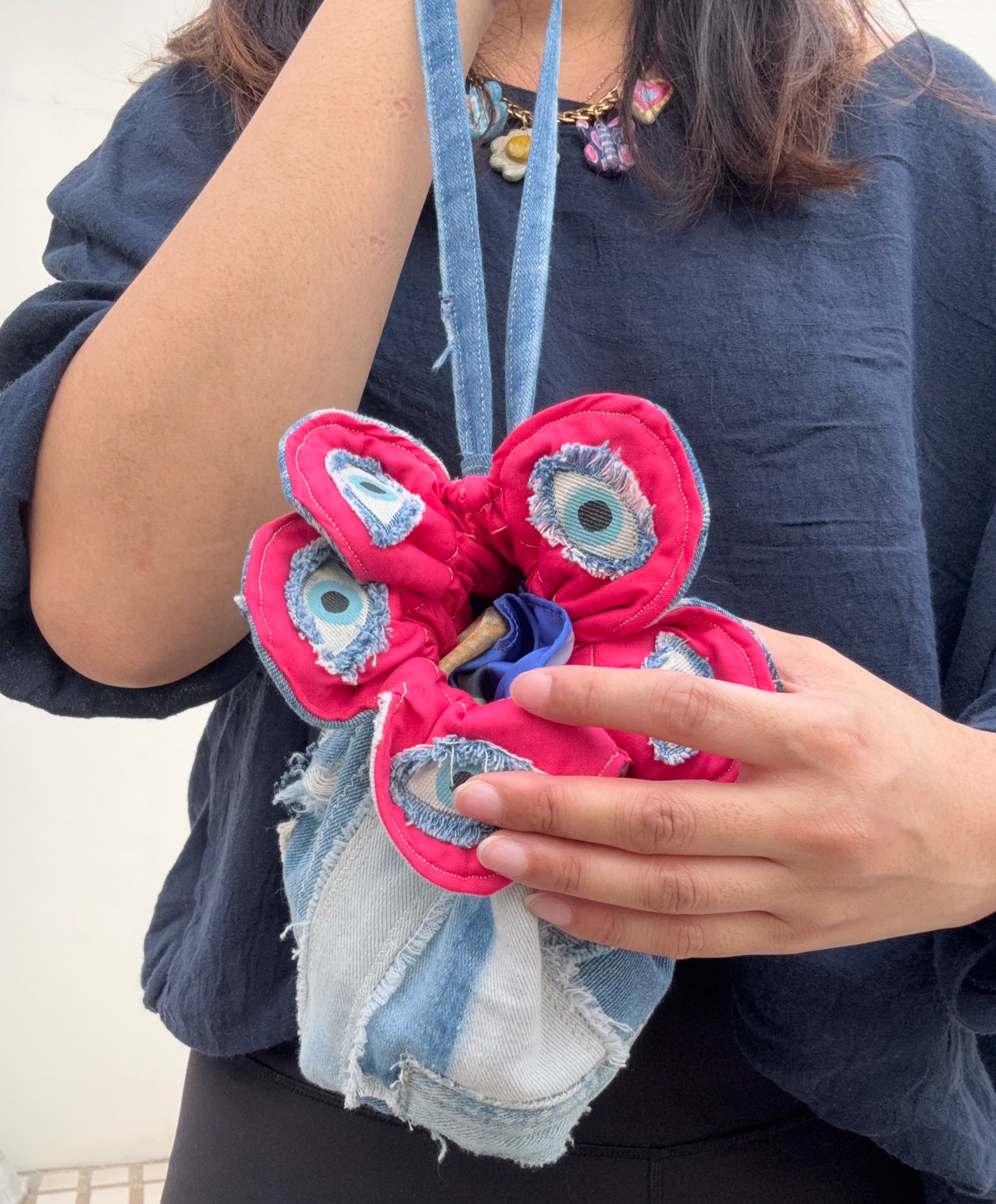 Dani Daffodil Flower Pouch